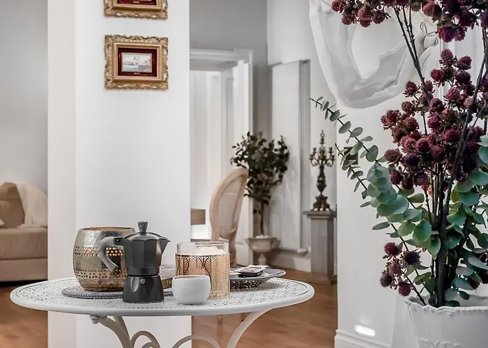 Trevi Fountain Elegant Appartement